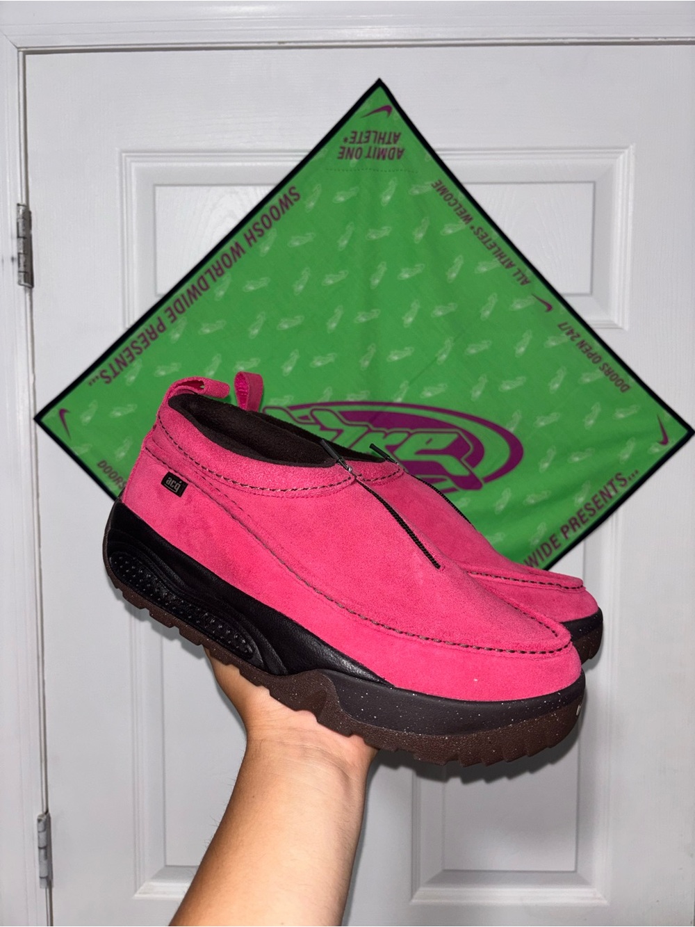 BNWT Nike ACG Izy 'Rush Pink' Men’s Size 10.5 Slides Slippers FV4317-600